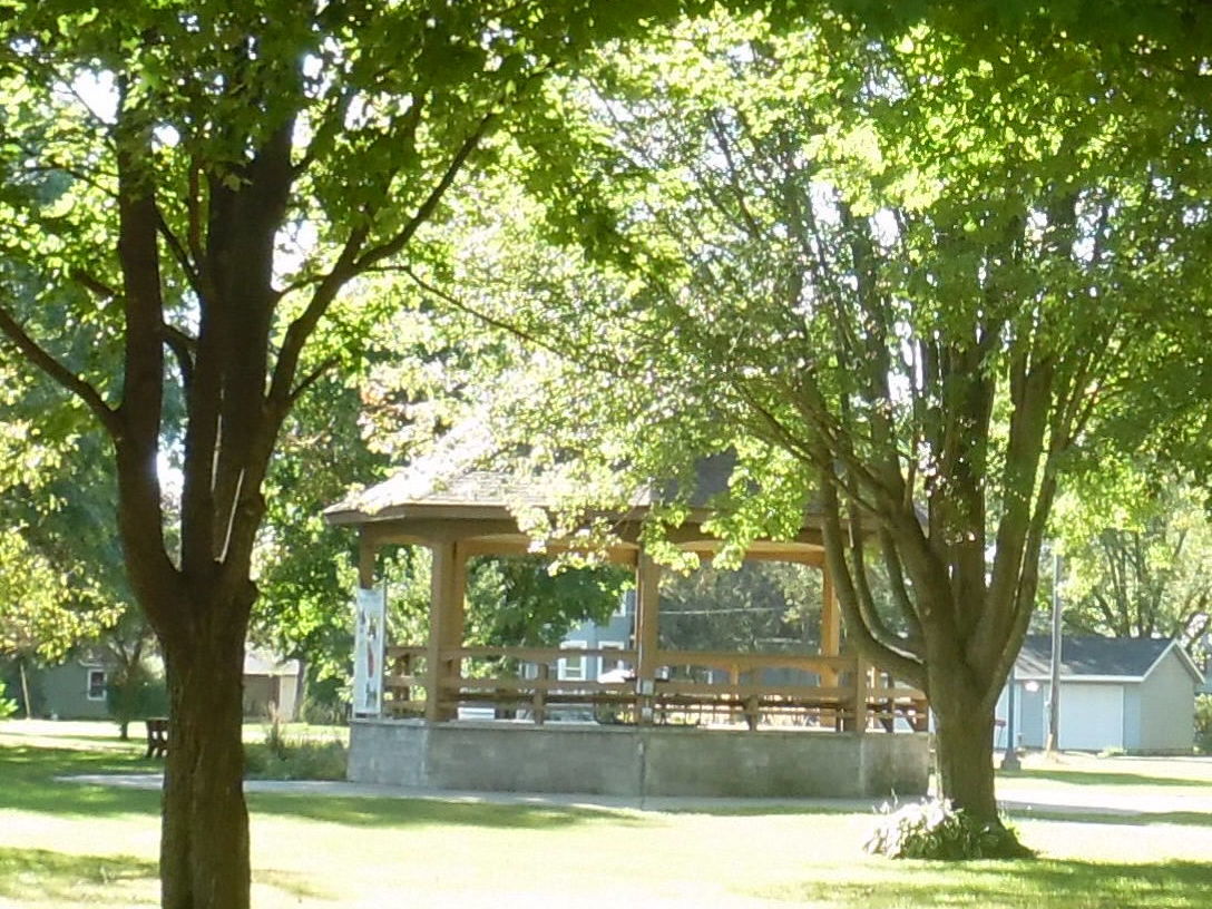 The sun shines in Trempealeau
